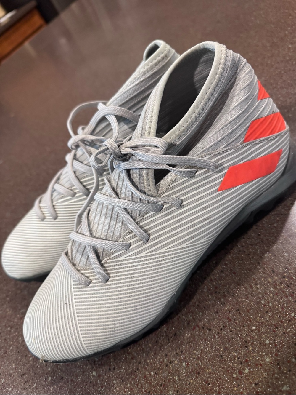 adidas Gray Athletic Cleats with Red Accent Stripes